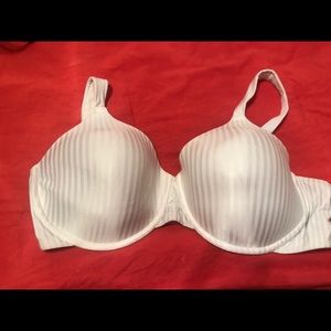 Two playtex bras 44D